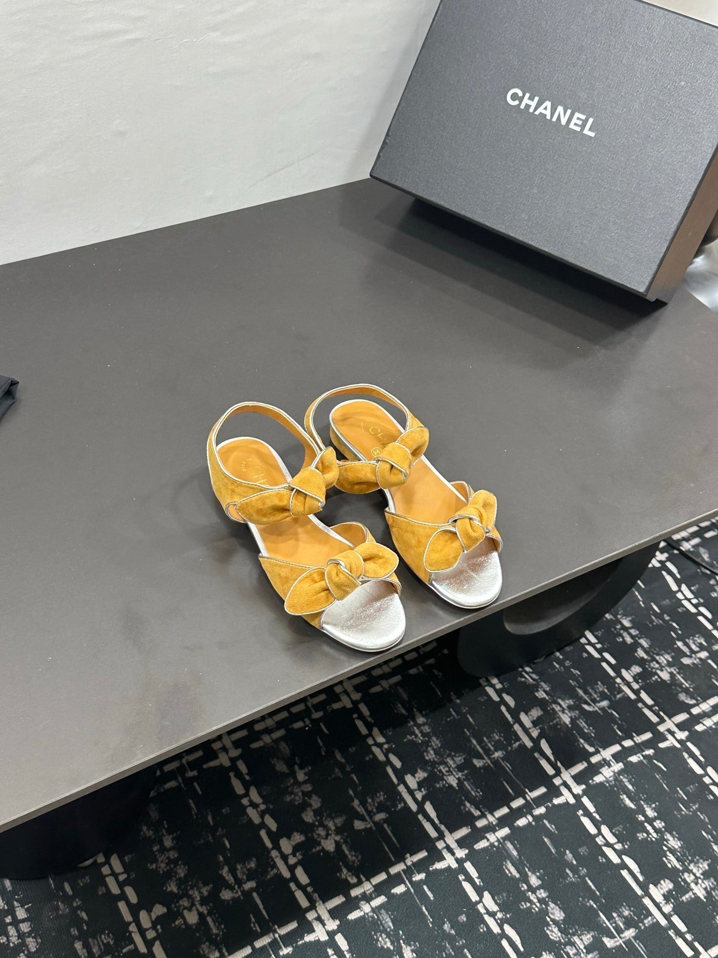 26S BOW SANDALS IN MUSTARD YELLOW AND SILVER SUEDE mysite