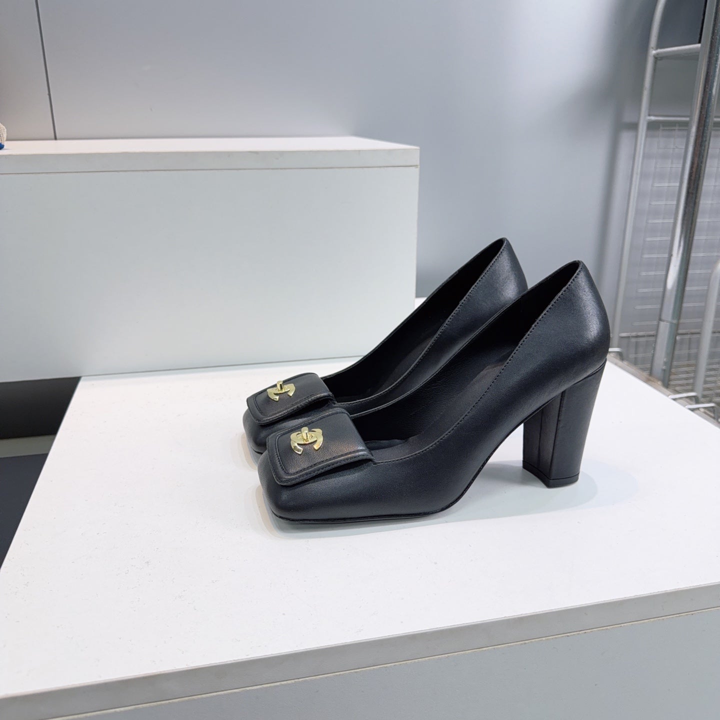 CHANEL 26S SQUARE-TOE HIGH HEELS 95 MM IN BLACK LAMBSKIN mysite