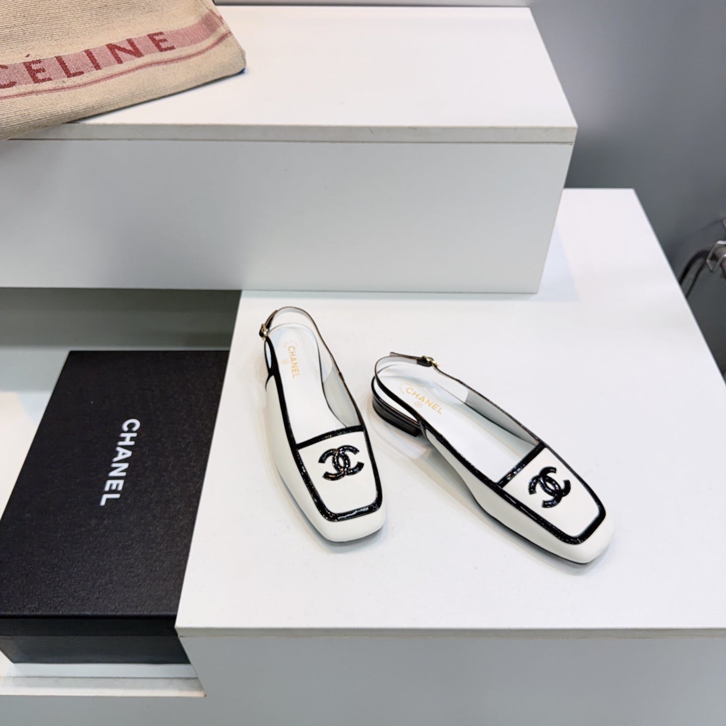 26S SLINGBACK FLATS IN WHITE CALFSKIN WITH BLACK PATENT mysite