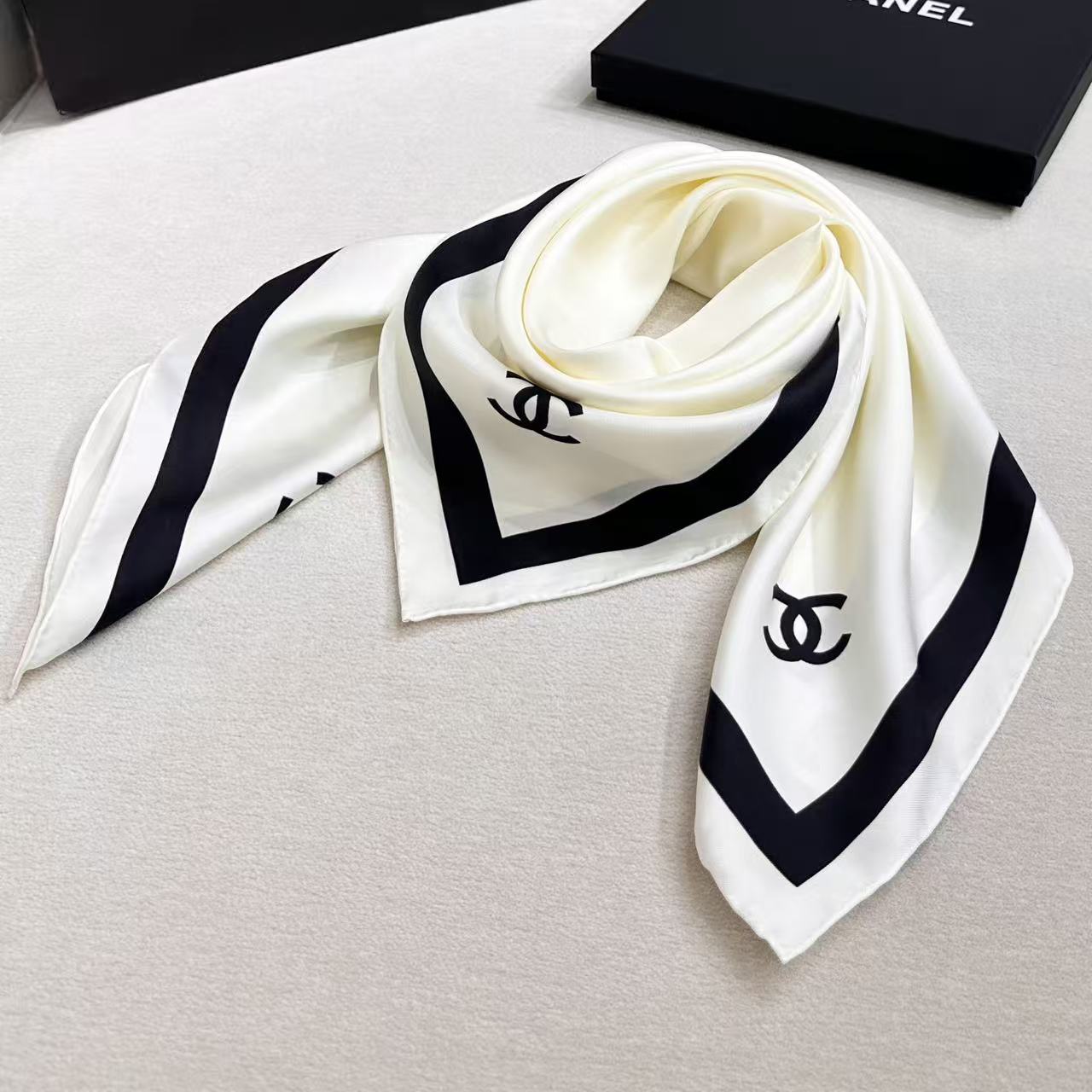 '- 26S SCARF 90 IN SILK 303209 mysite