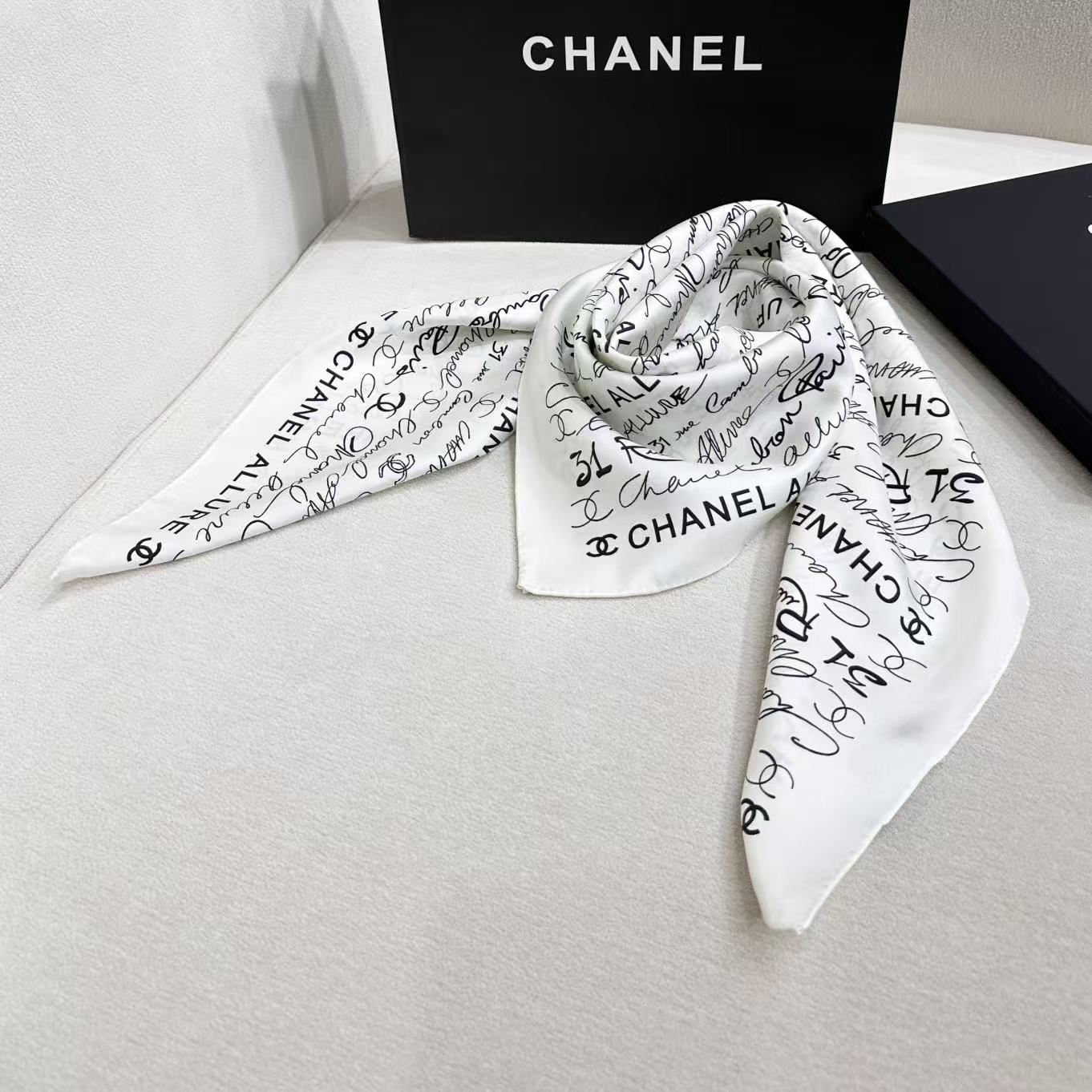 '- 26S SCARF 90 IN SILK 305988 mysite