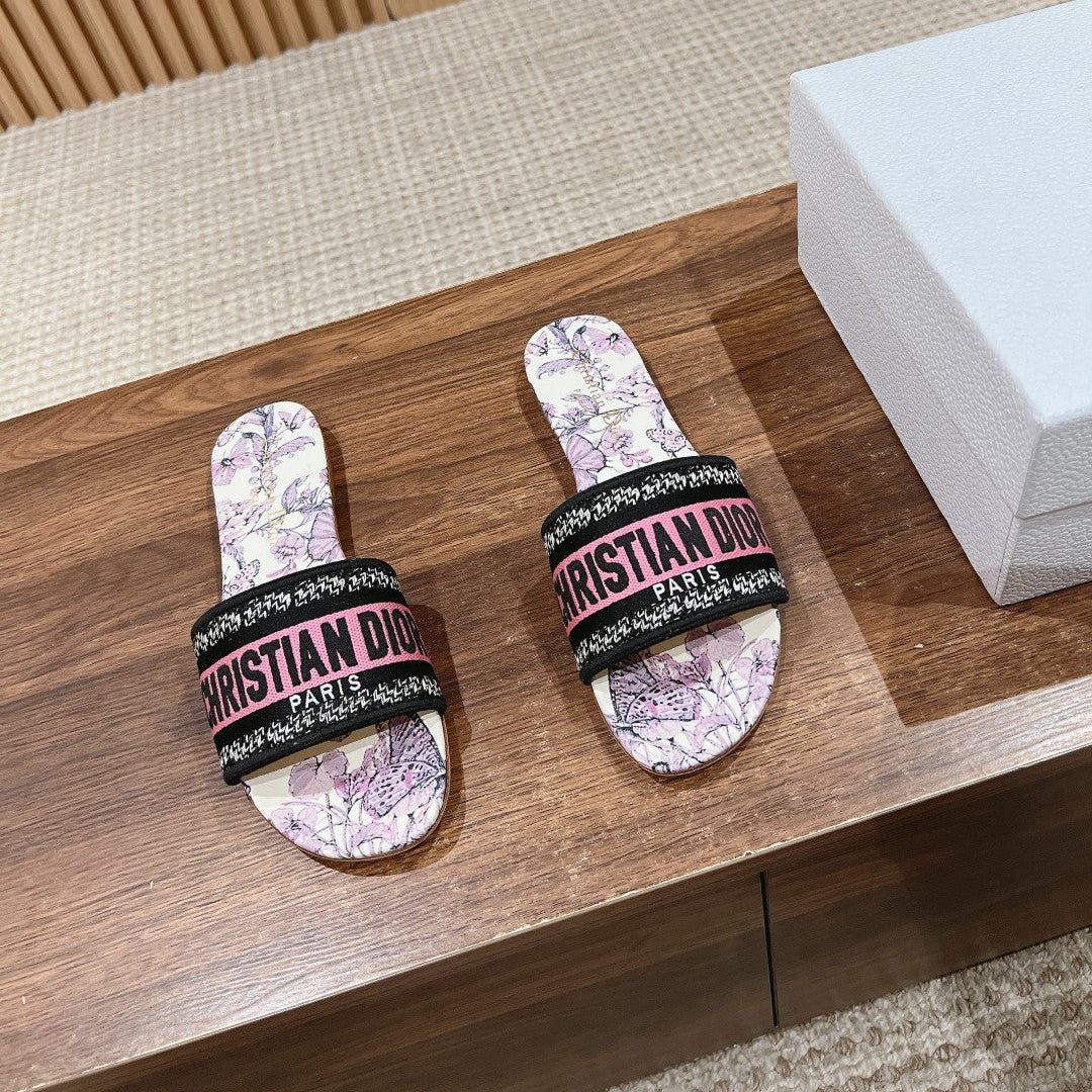 26S SLIDE SANDALS IN PINK FLORAL PRINT LOGO STRAP mysite