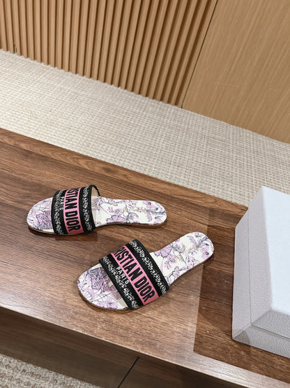 26S SLIDE SANDALS IN PINK FLORAL PRINT LOGO STRAP mysite