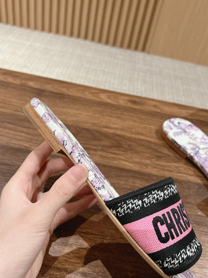 26S SLIDE SANDALS IN PINK FLORAL PRINT LOGO STRAP mysite
