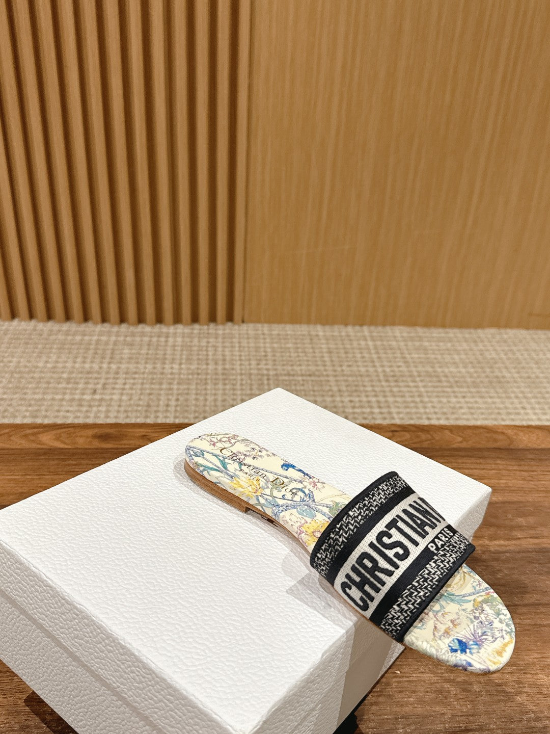 26S SLIDE SANDALS IN MULTICOLOR FLORAL MAP PRINT LOGO STRAP mysite