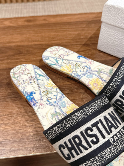 26S SLIDE SANDALS IN MULTICOLOR FLORAL MAP PRINT LOGO STRAP mysite
