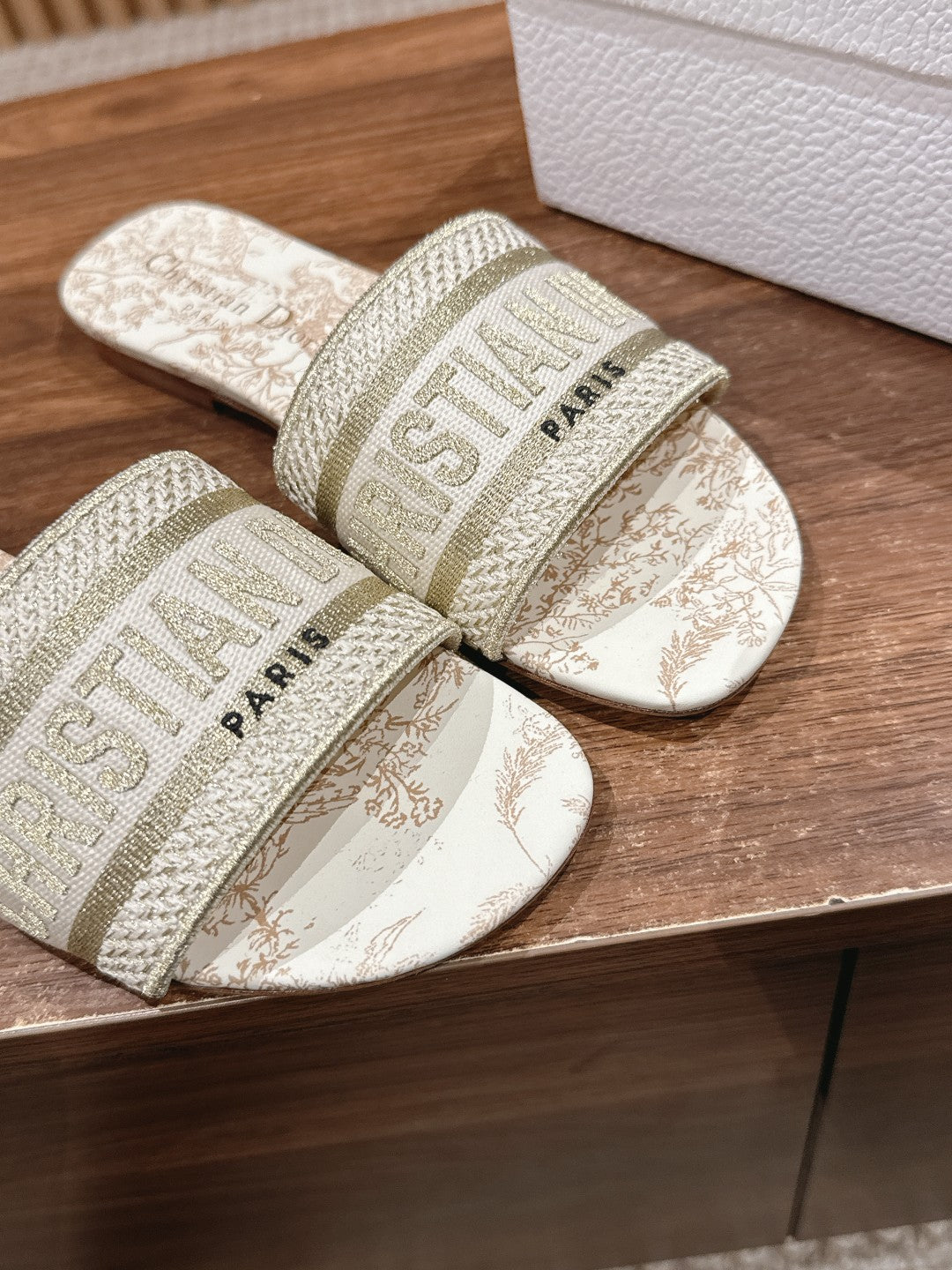 26S SLIDE SANDALS IN BEIGE TOILE DE JOUY LOGO mysite