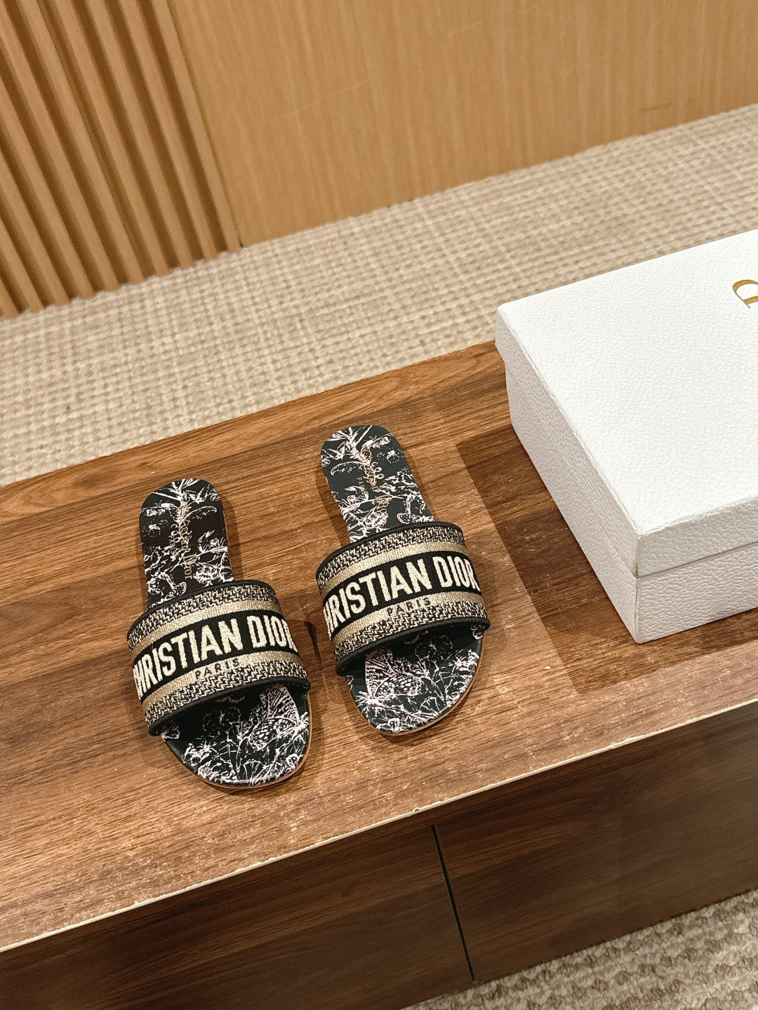 26S SLIDE SANDALS IN BLACK TOILE DE JOUY LOGO mysite
