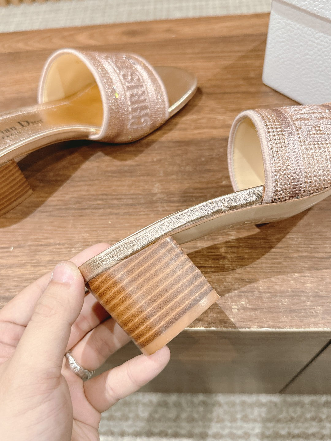 DIOR 26S D-CLUB EMBROIDERED HEELED SLIDES IN ROSE GOLD mysite