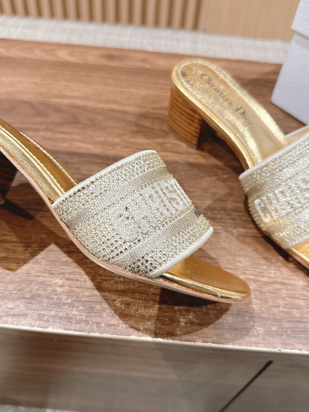 DIOR 26S D-CLUB EMBROIDERED HEELED SLIDES IN GOLD mysite