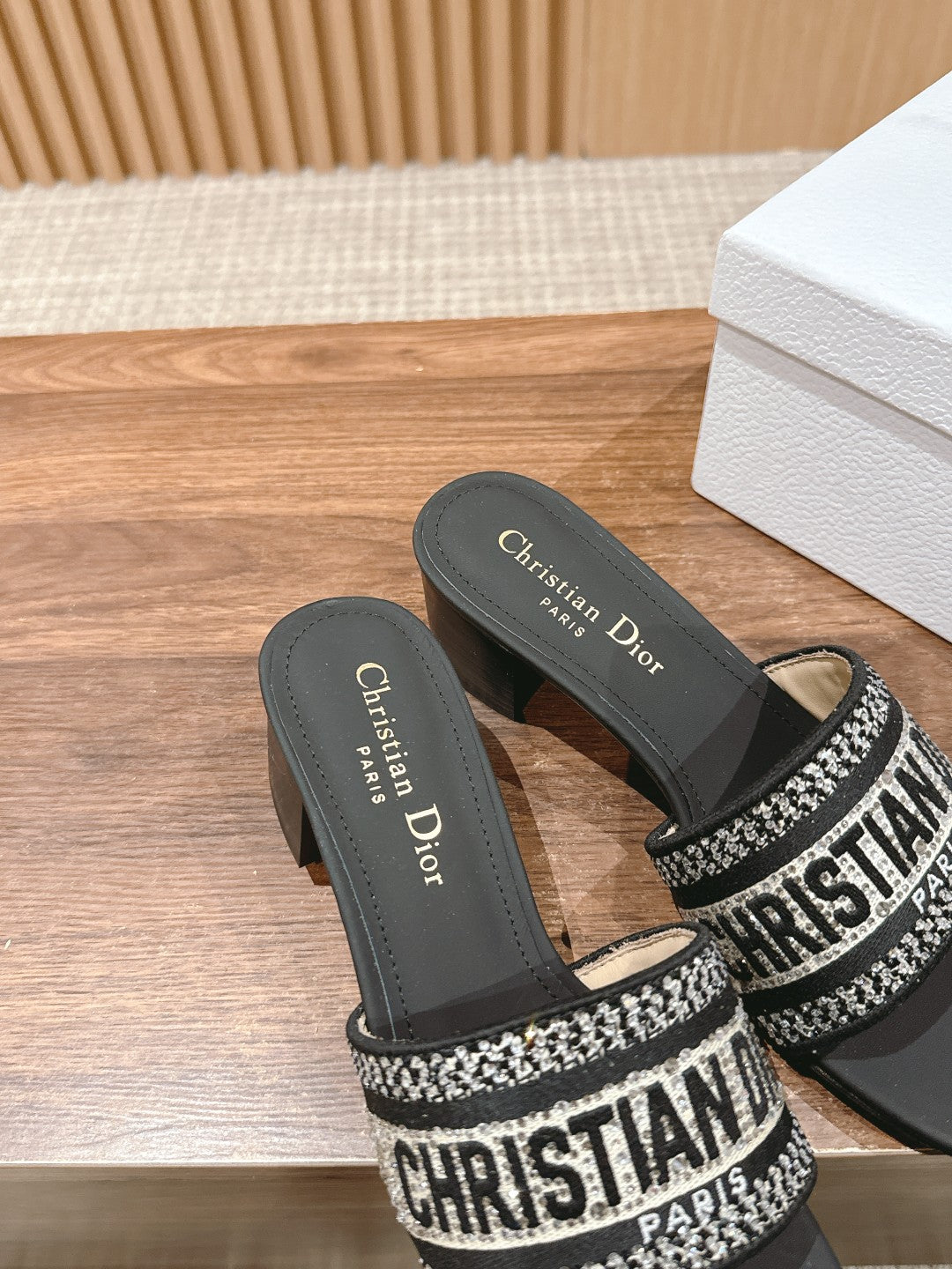 DIOR 26S D-CLUB EMBROIDERED HEELED SLIDES IN BLACK mysite
