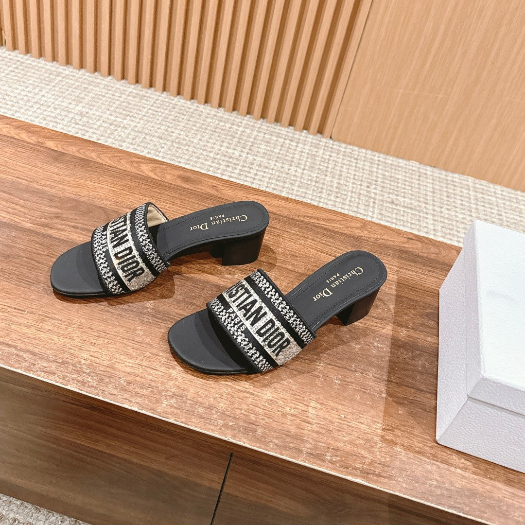 DIOR 26S D-CLUB EMBROIDERED HEELED SLIDES IN BLACK mysite