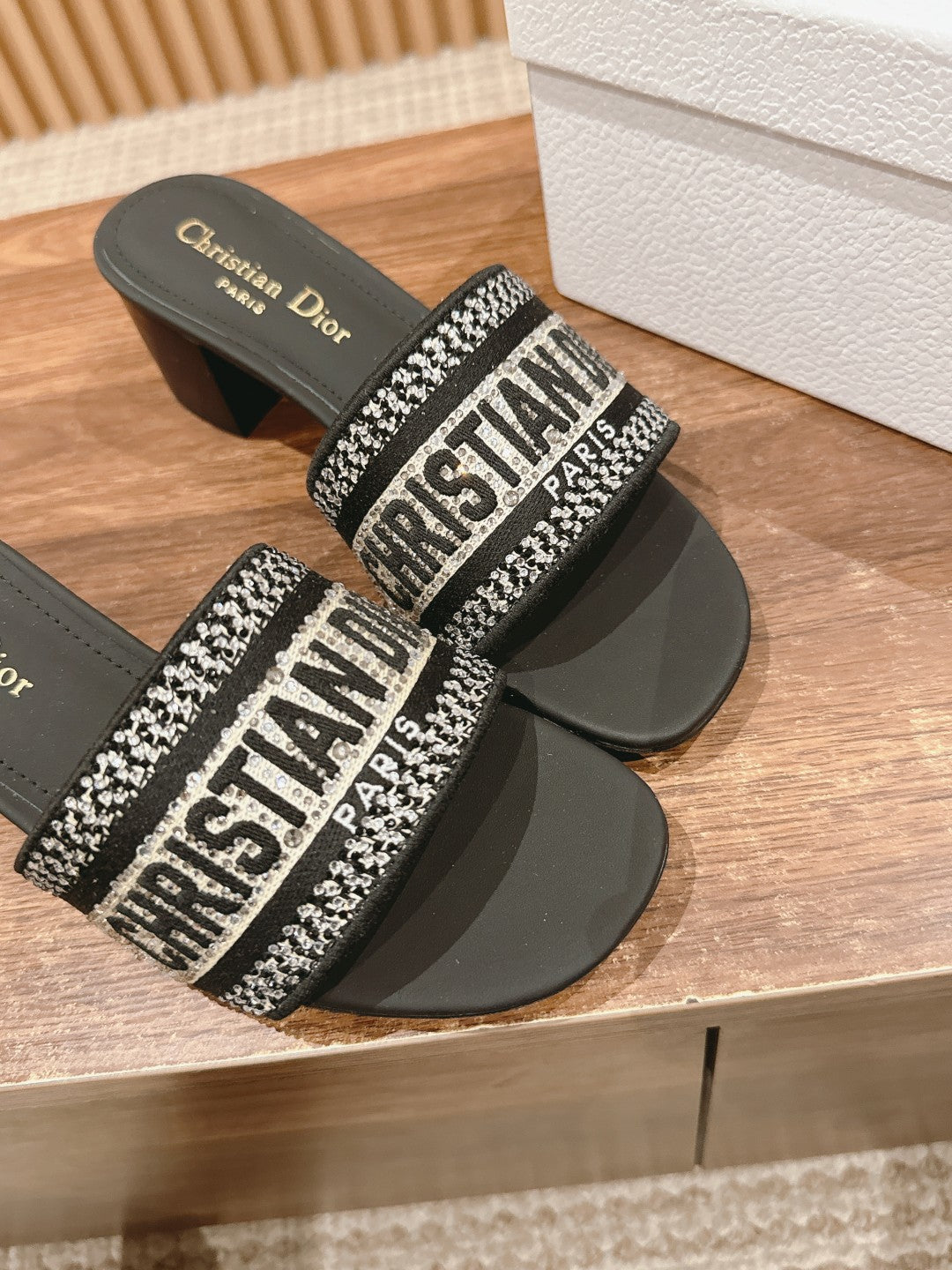 DIOR 26S D-CLUB EMBROIDERED HEELED SLIDES IN BLACK mysite
