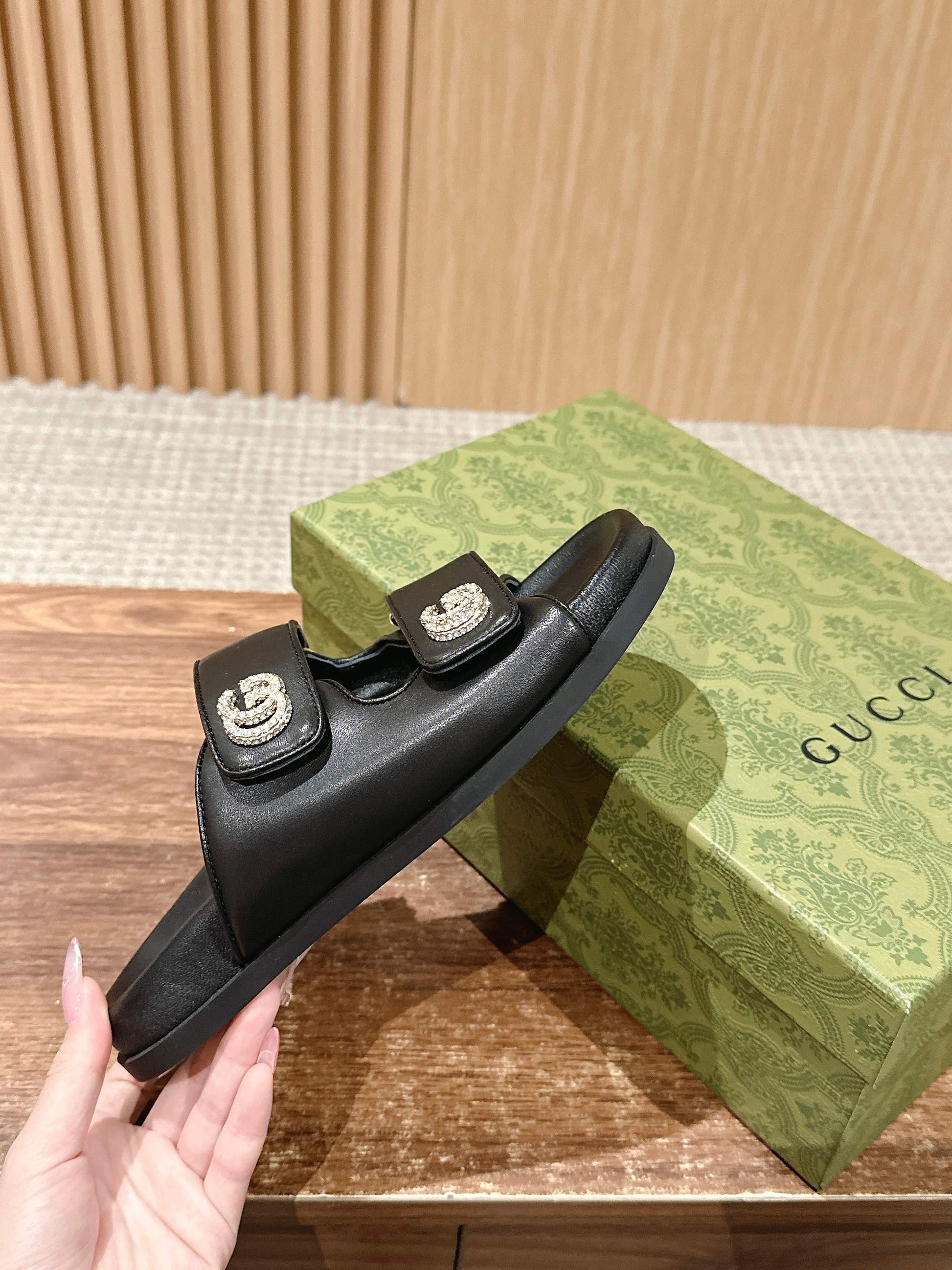 26S DOUBLE-STRAP SANDALS IN BLACK CALFSKIN mysite