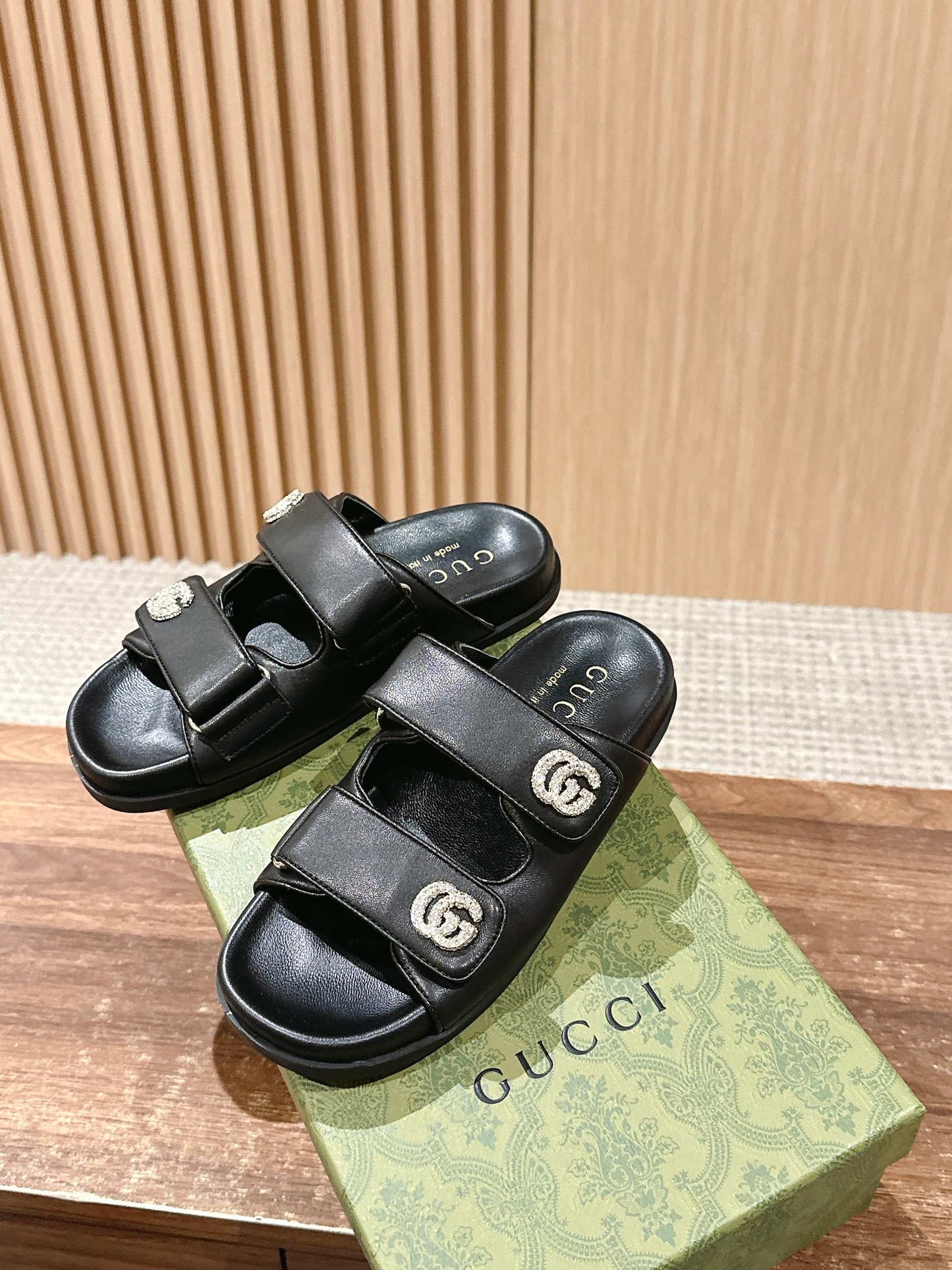 26S DOUBLE-STRAP SANDALS IN BLACK CALFSKIN mysite