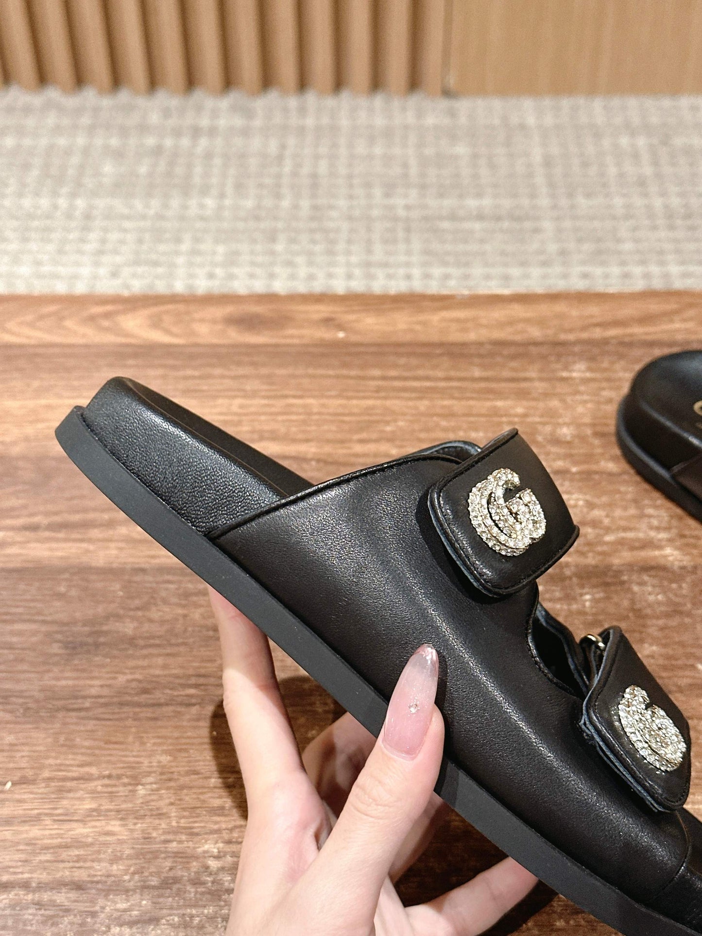26S DOUBLE-STRAP SANDALS IN BLACK CALFSKIN mysite