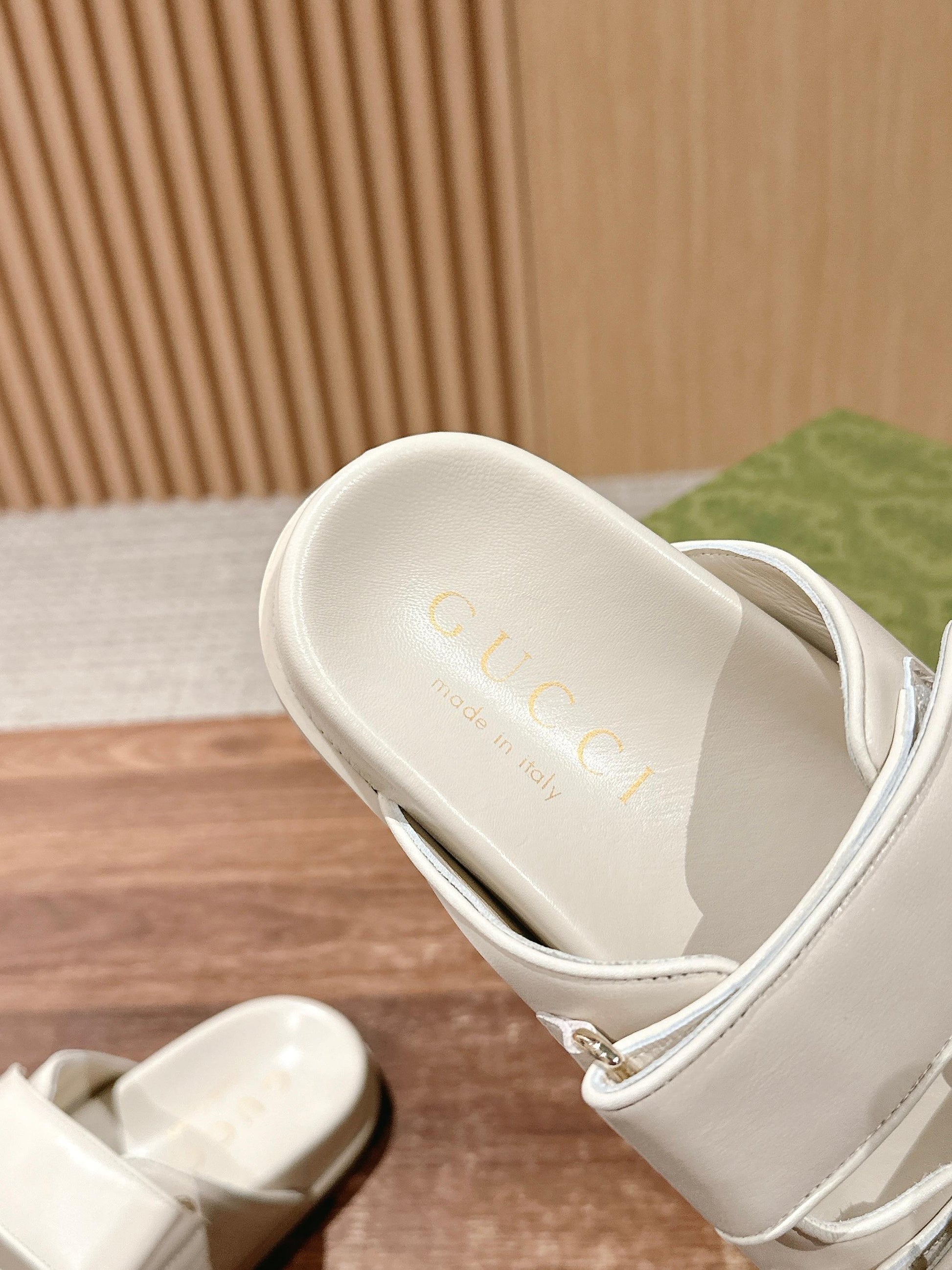 26S DOUBLE-STRAP SANDALS IN CREAM BEIGE CALFSKIN mysite