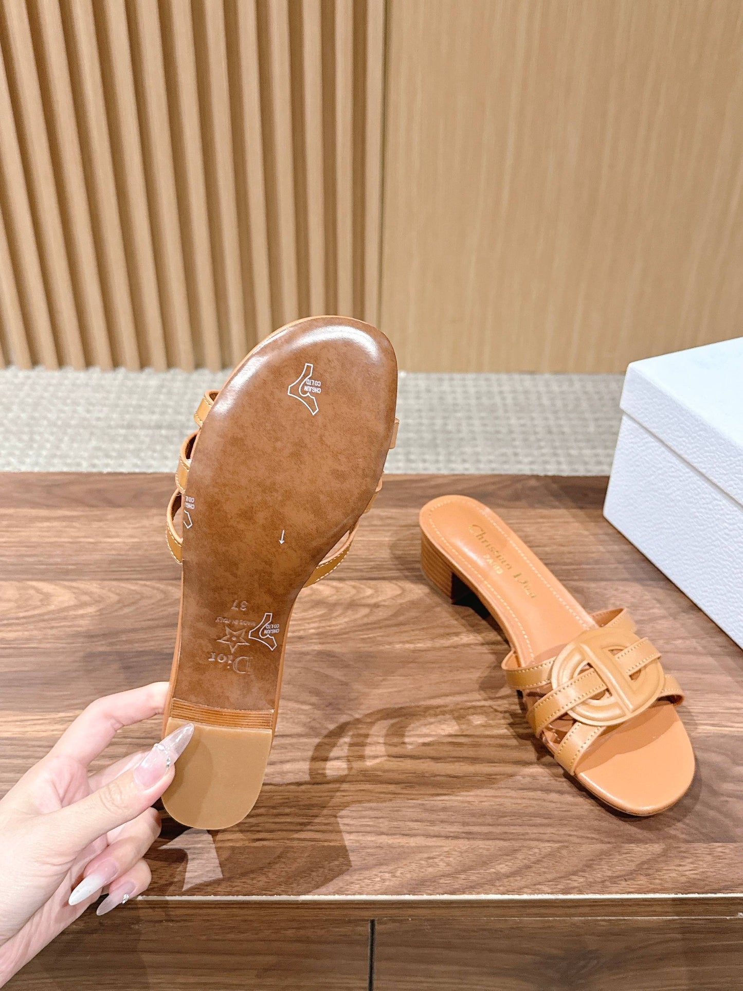 DIOR 26S HEEL SANDALS IN CARAMEL BROWN CALFSKIN STRAPPY mysite