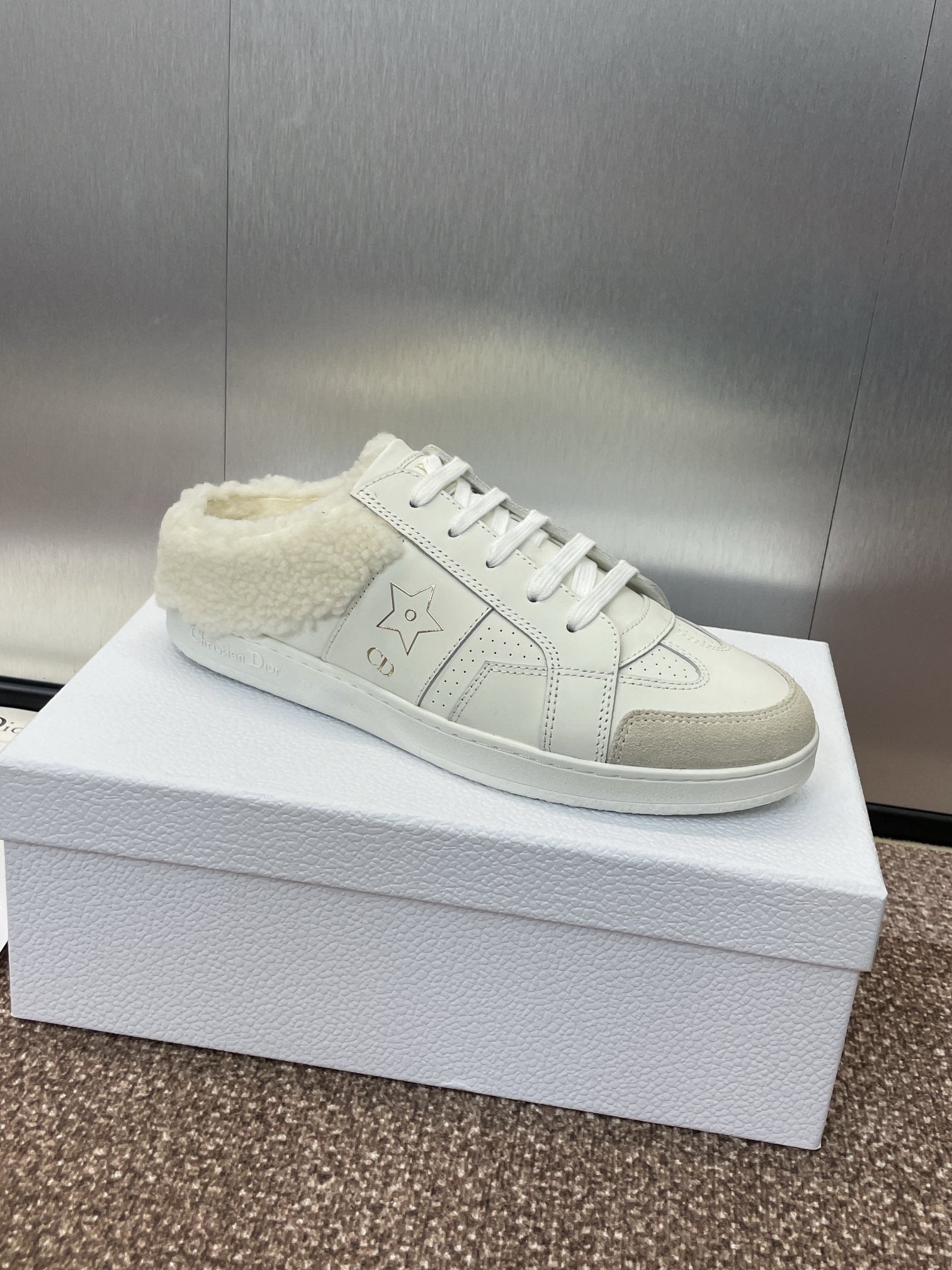 STAR SNEAKER IN WHITE CALFSKIN AND SHEARLING mysite