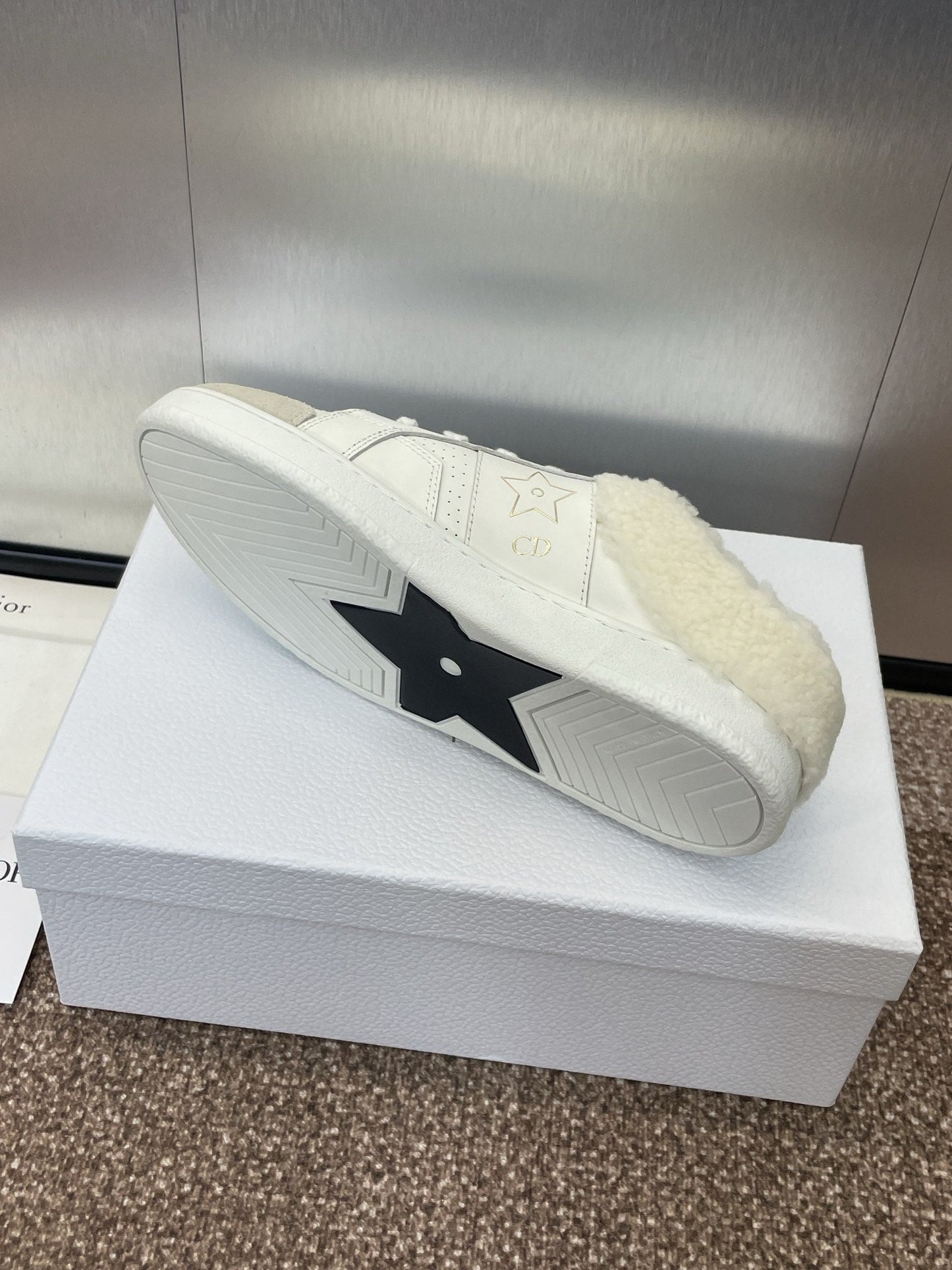 STAR SNEAKER IN WHITE CALFSKIN AND SHEARLING mysite