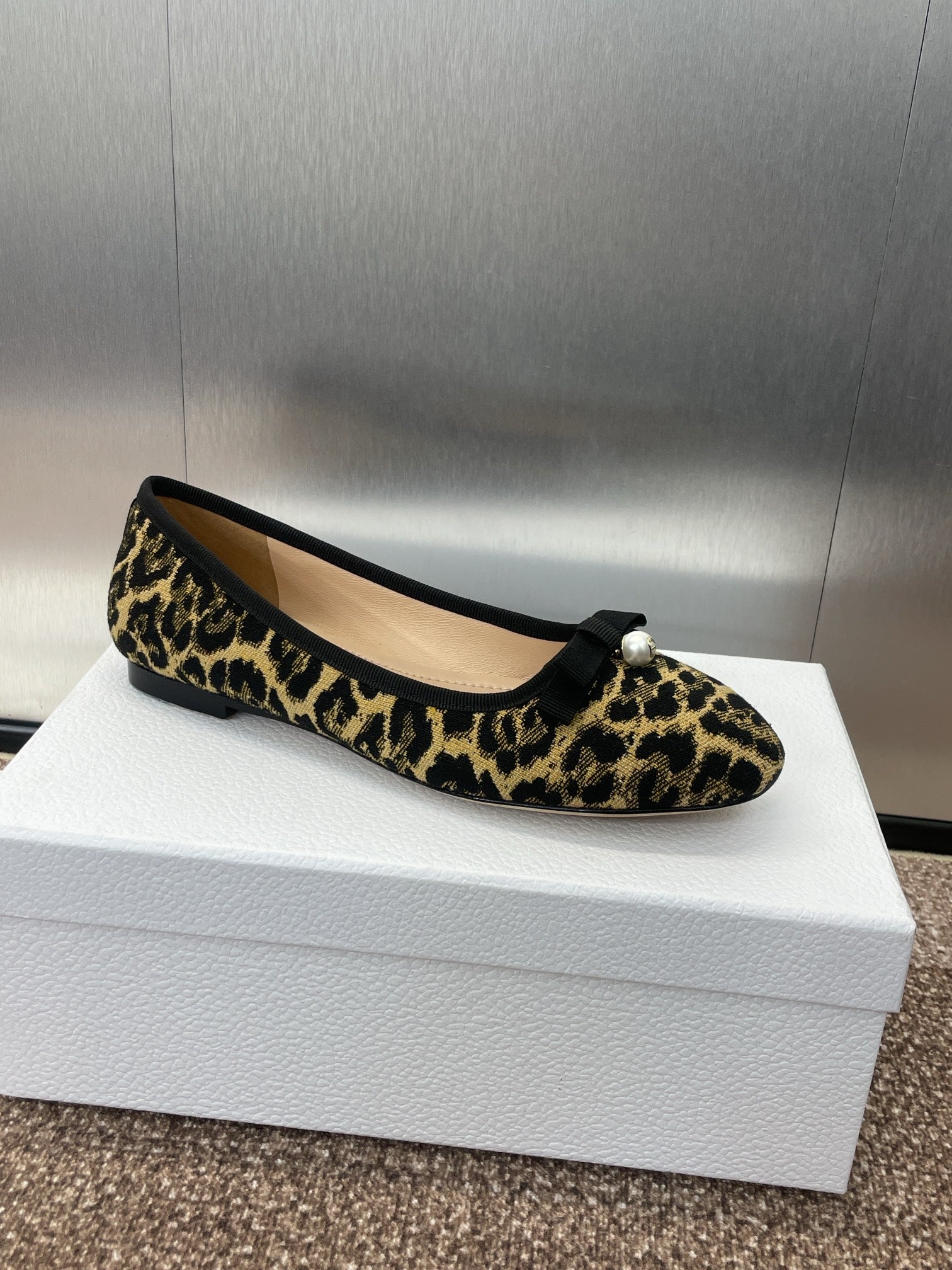 PEARL BALLET FLAT CAMEL PONY HAIR CALFSKIN WITH BROWN LEOPARD MOTIF mysite