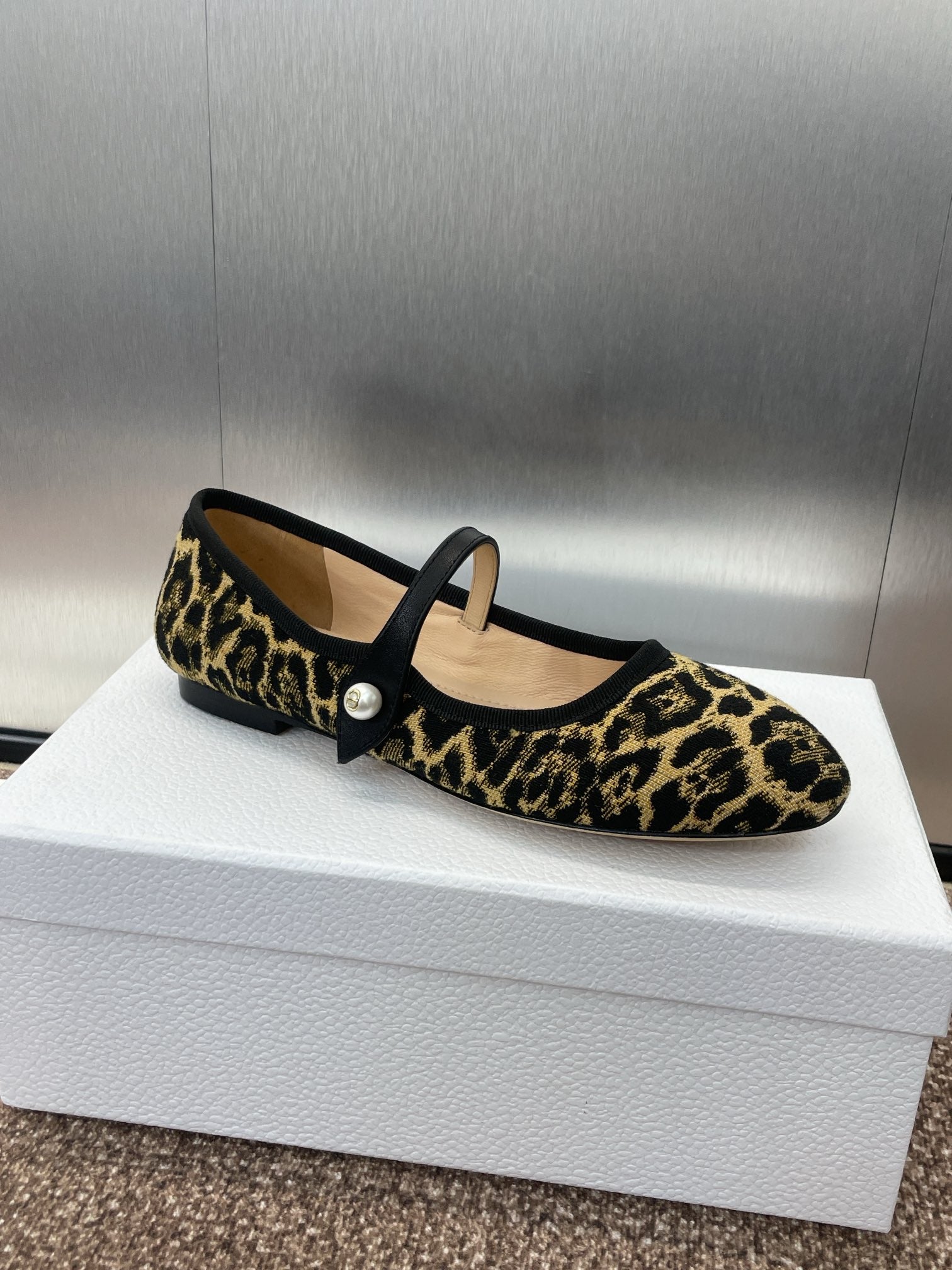 BALLET FLAT CAMEL PONY HAIR CALFSKIN WITH BROWN LEOPARD MOTIF mysite