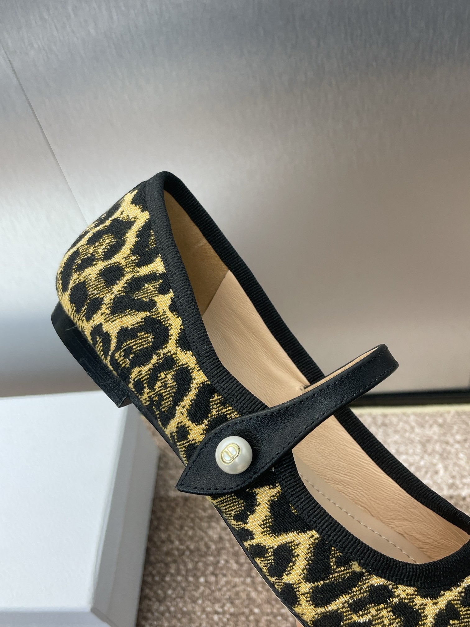 BALLET FLAT CAMEL PONY HAIR CALFSKIN WITH BROWN LEOPARD MOTIF mysite