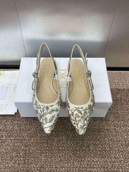 J'ADIOR SLINGBACK PUMP WHITE AND GOLD-TONE MILLEFIORI JACQUARD mysite