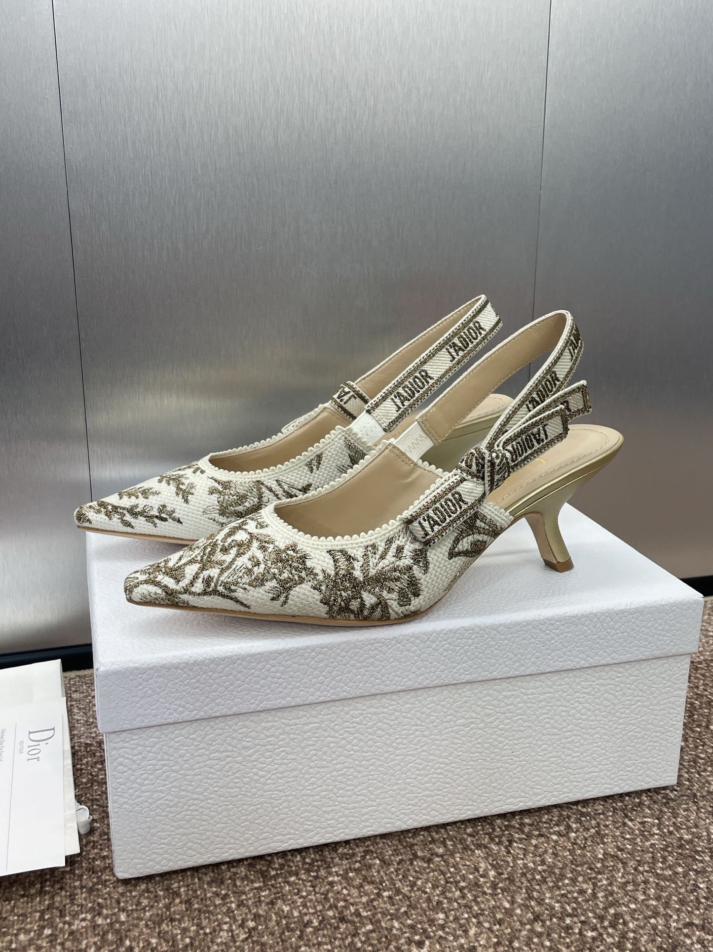 J'ADIOR HIGH SLINGBACK PUMP WHITE AND GOLD-TONE MILLEFIORI JACQUARD 65 MM mysite