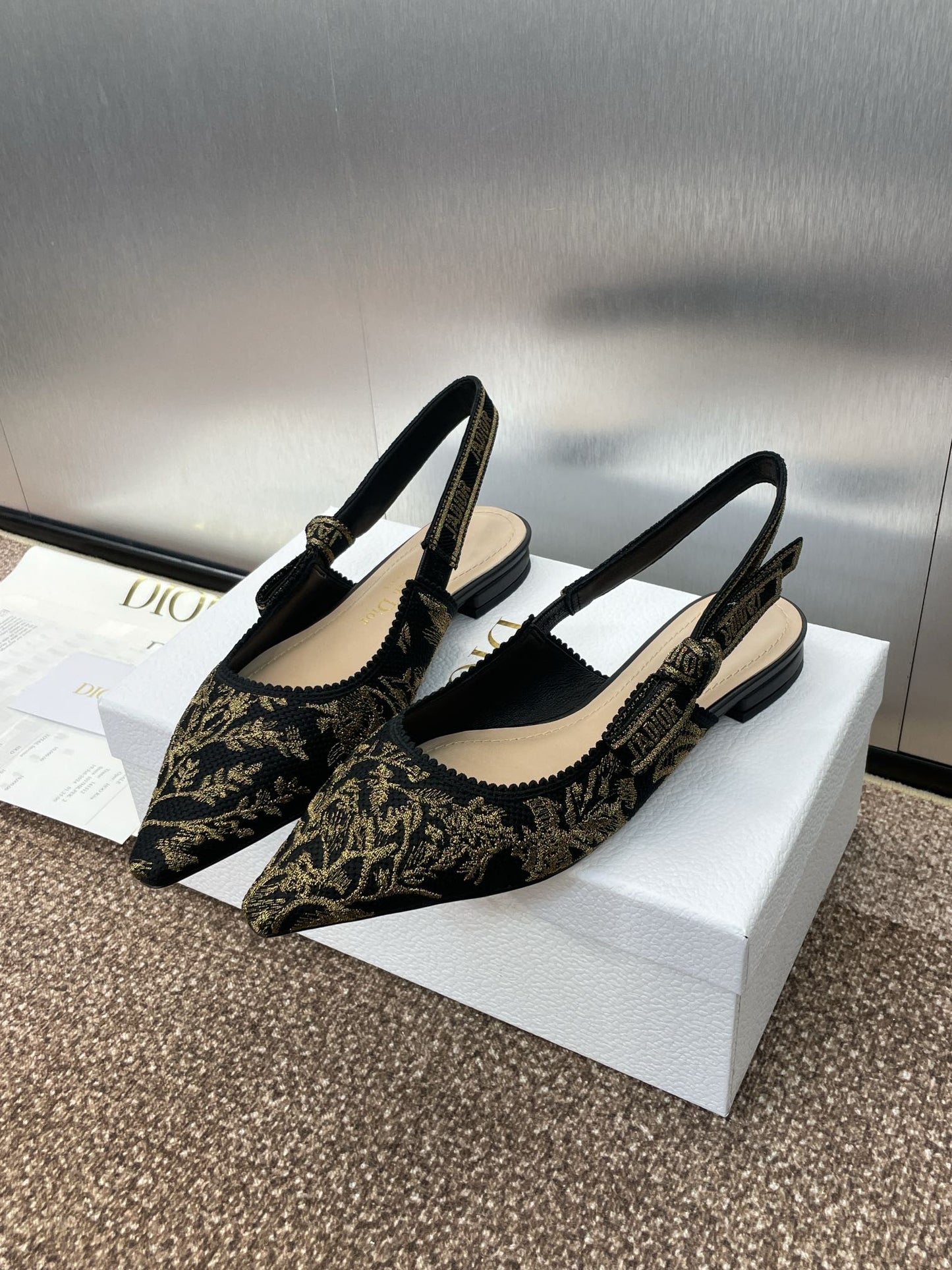 J'ADIOR SLINGBACK PUMP BLACK AND GOLD-TONE MILLEFIORI JACQUARD mysite