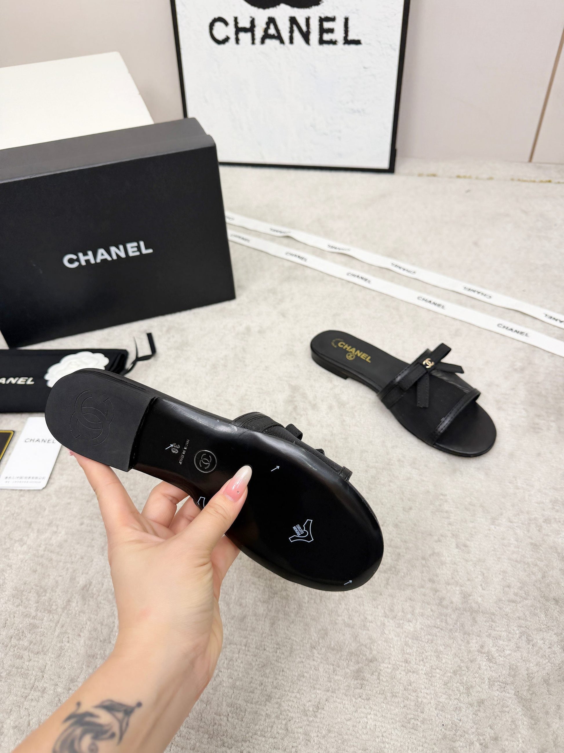 CHANEL 26S SLIDE SANDALS IN BLACK MESH AND CALFSKIN WITH RIBBON mysite