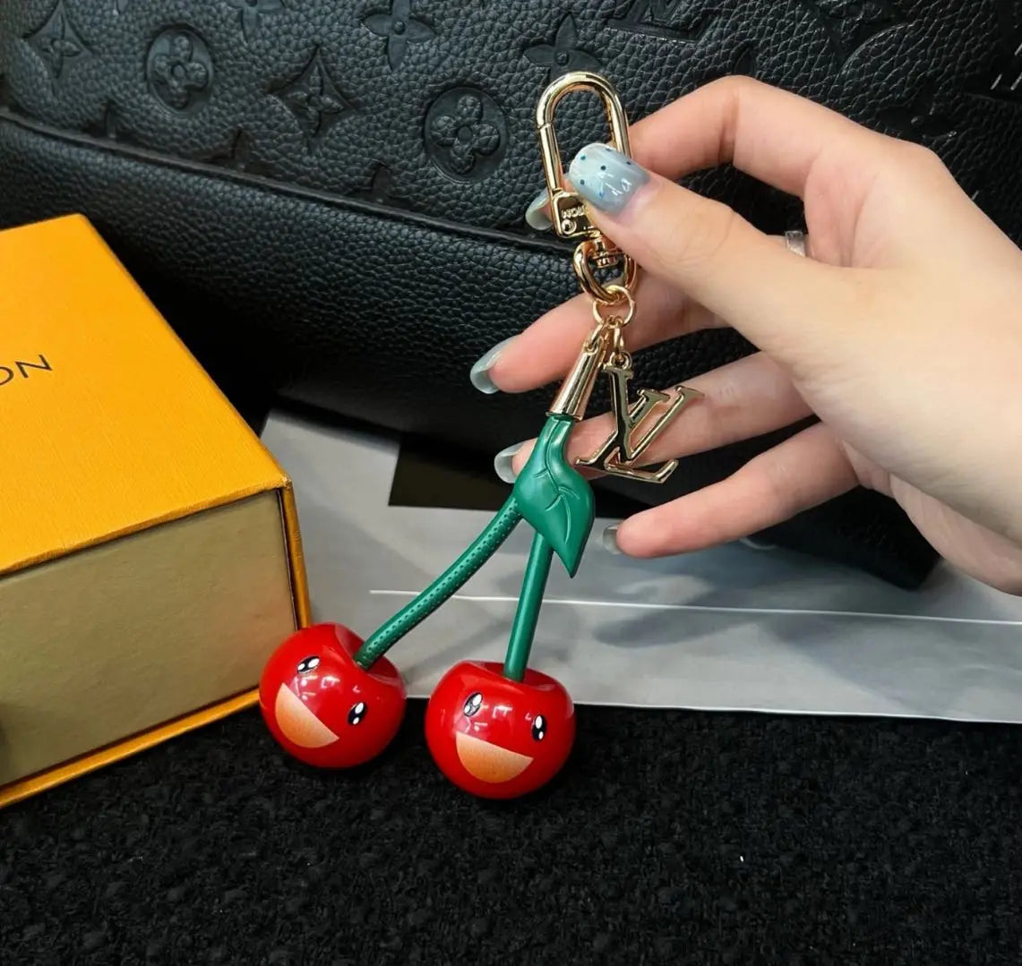 🌟 L- Cherry Keychain: Cute + Luxury, All in One 🍒✨-s2 mysite