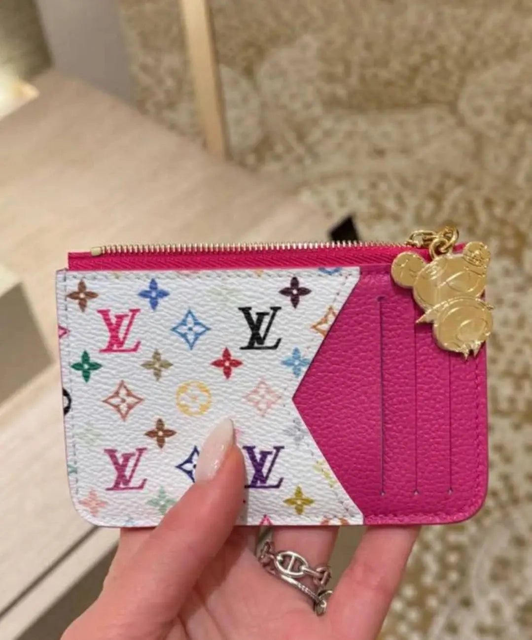 L--Inspired Card Holder Wallet: Chic & Functional!-s2 mysite