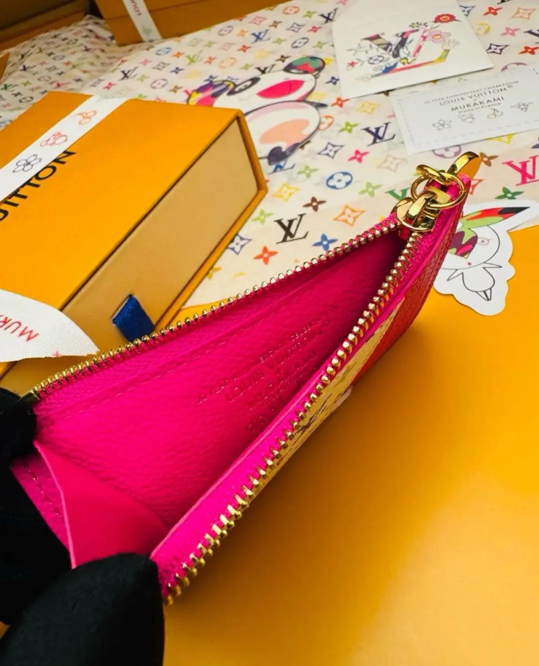 L--Inspired Card Holder Wallet: Chic & Functional!-s2 mysite