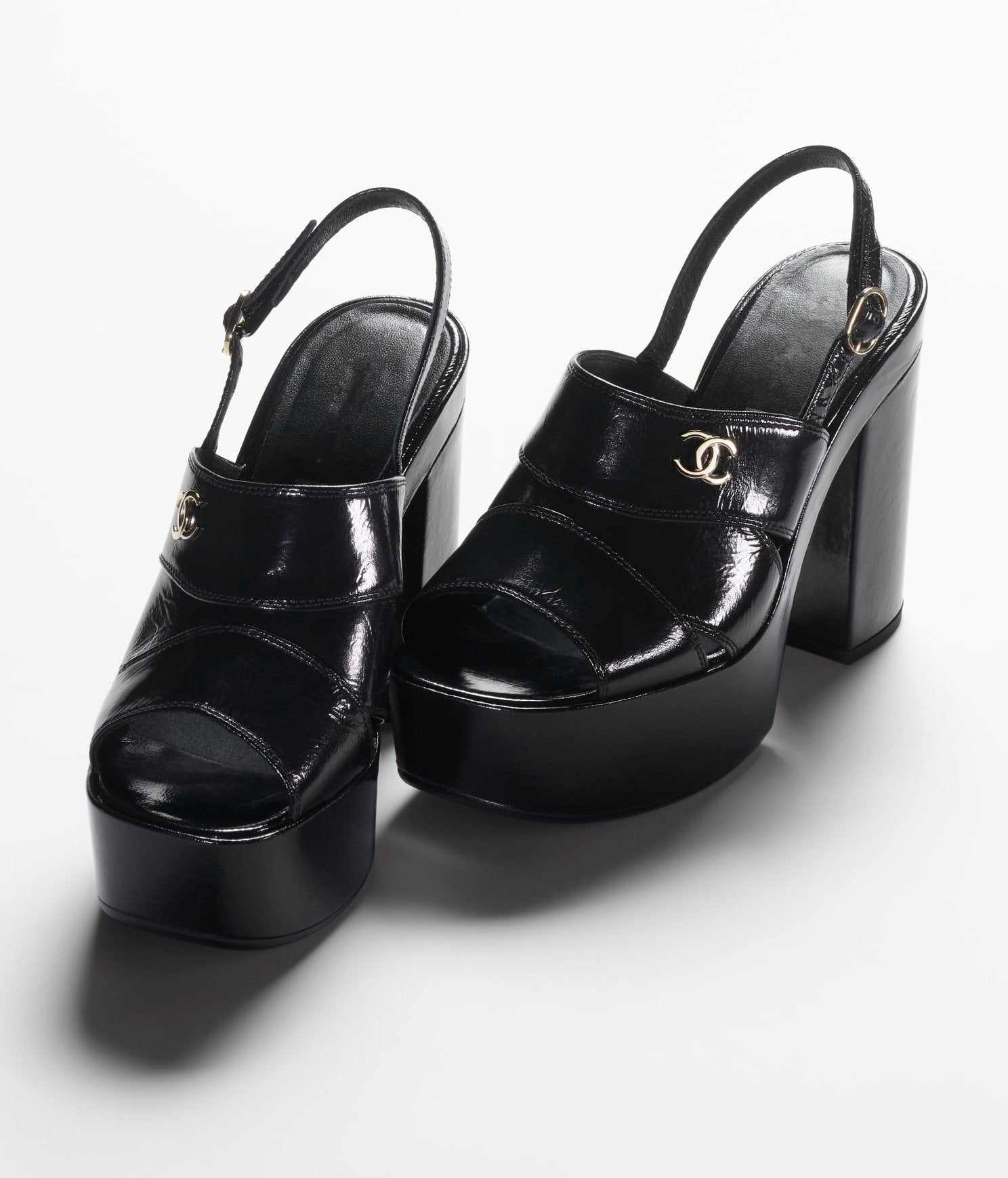 SANDALS BLACK PATENT CRUMPLED LAMBSKIN mysite